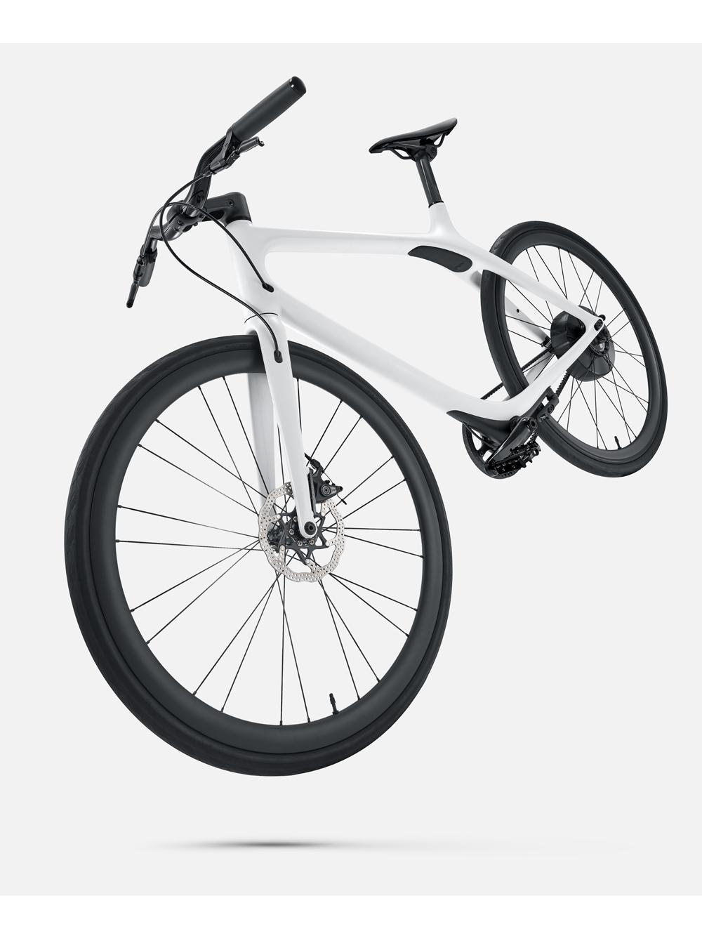 Eeyo 1s 車身重量僅約 11.9 公斤，結合 Eeyo Smartwheel 與 Eeyo 1 極具設計感的無立管車架，在創新與設計上毫無妥協。