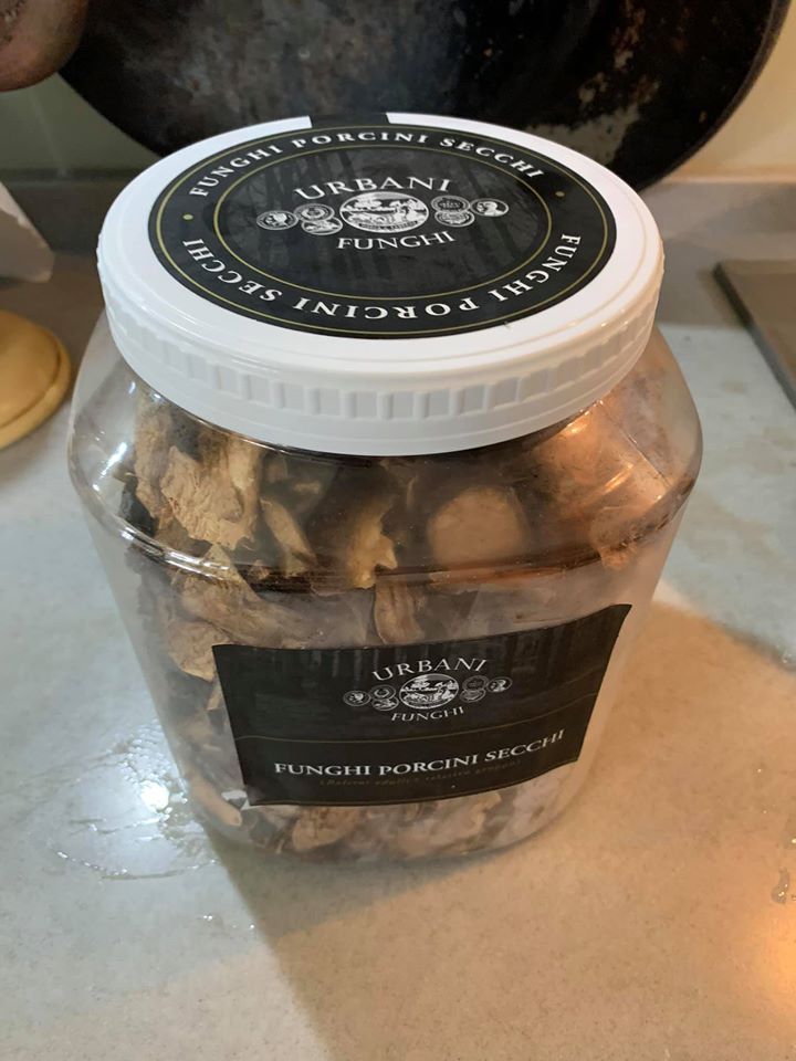 義大利進口的乾牛肝菌。