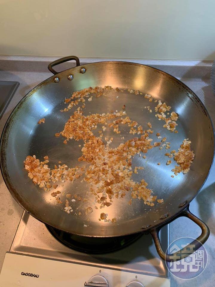 乾鍋炒冰糖。
