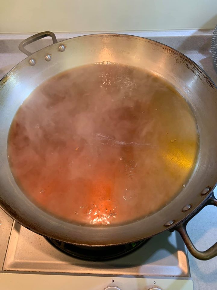 煮出這鍋酸甜可口的醬汁。