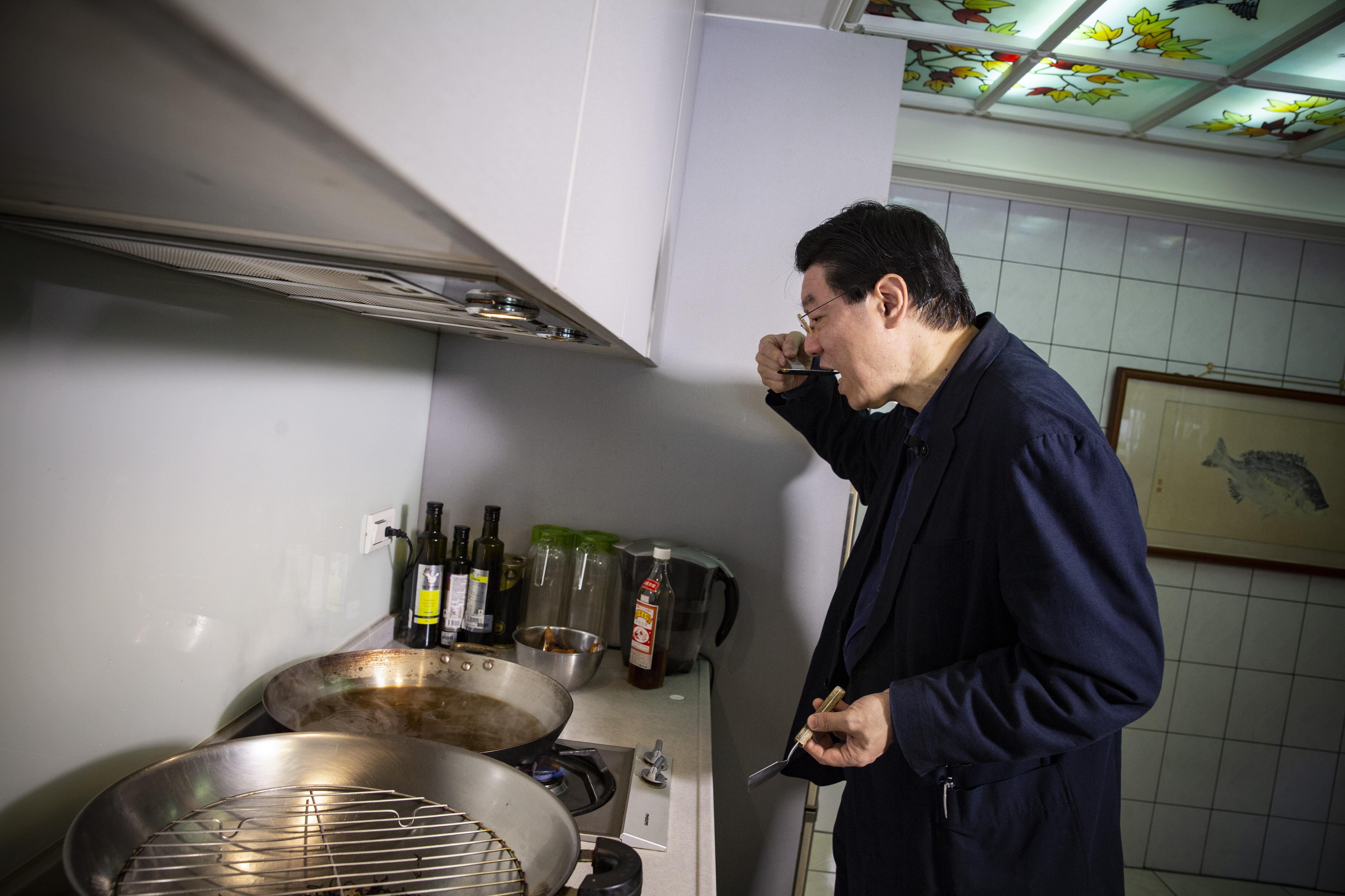 試吃一下口味。