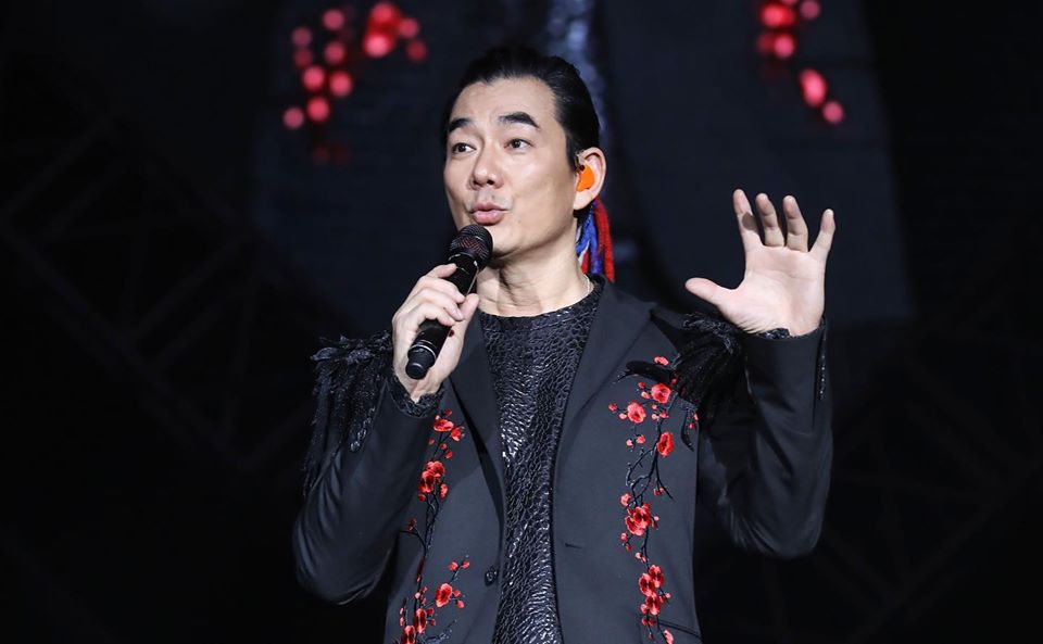 任賢齊也是愛車一族，從跑車到休旅車到重機都有。（翻攝任賢齊臉書）
