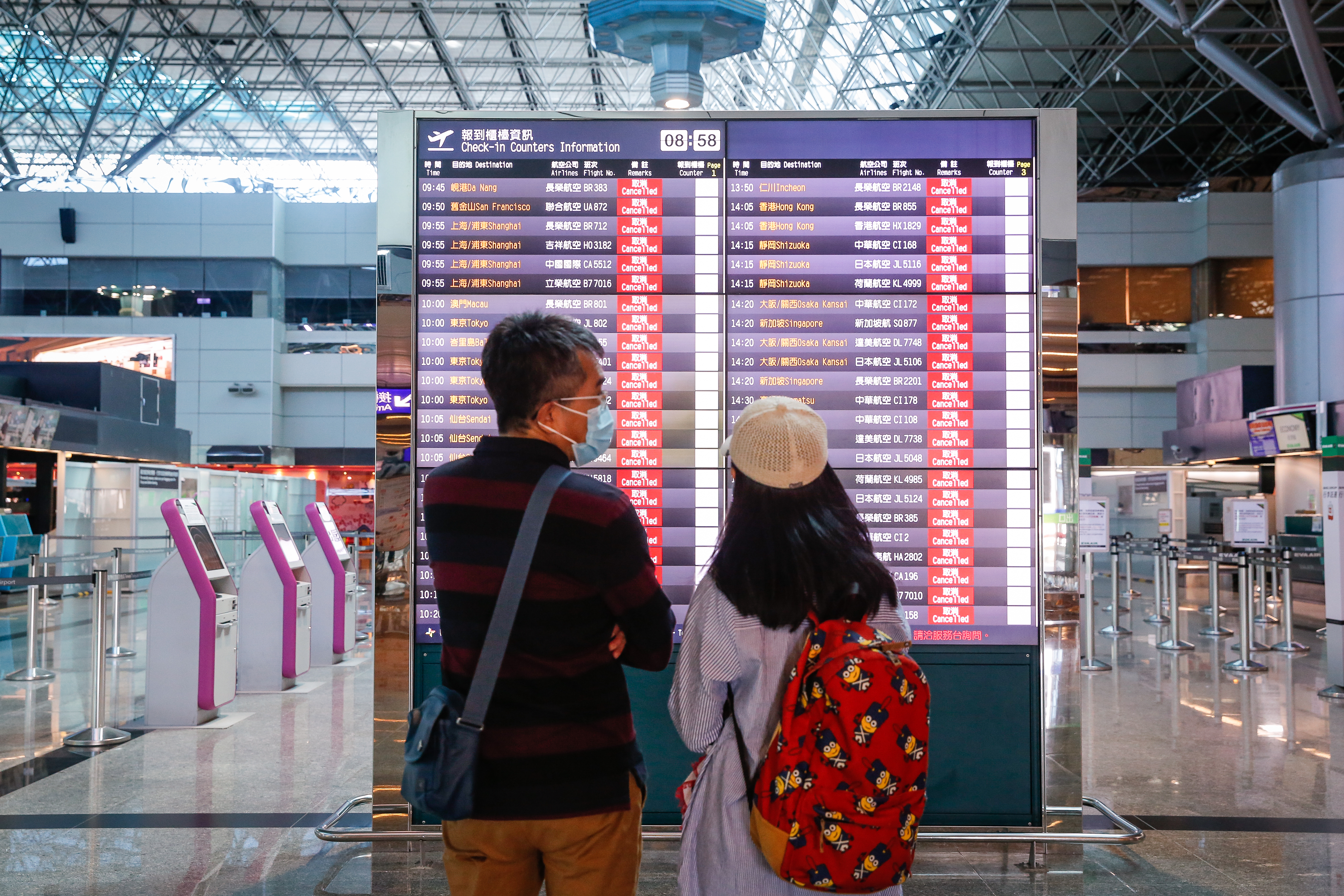 中央開始積極推動國內旅遊，不少民眾將原定出國的旅費轉至國旅支出。圖為示意圖，當事人與本新聞無關。（本刊資料照）