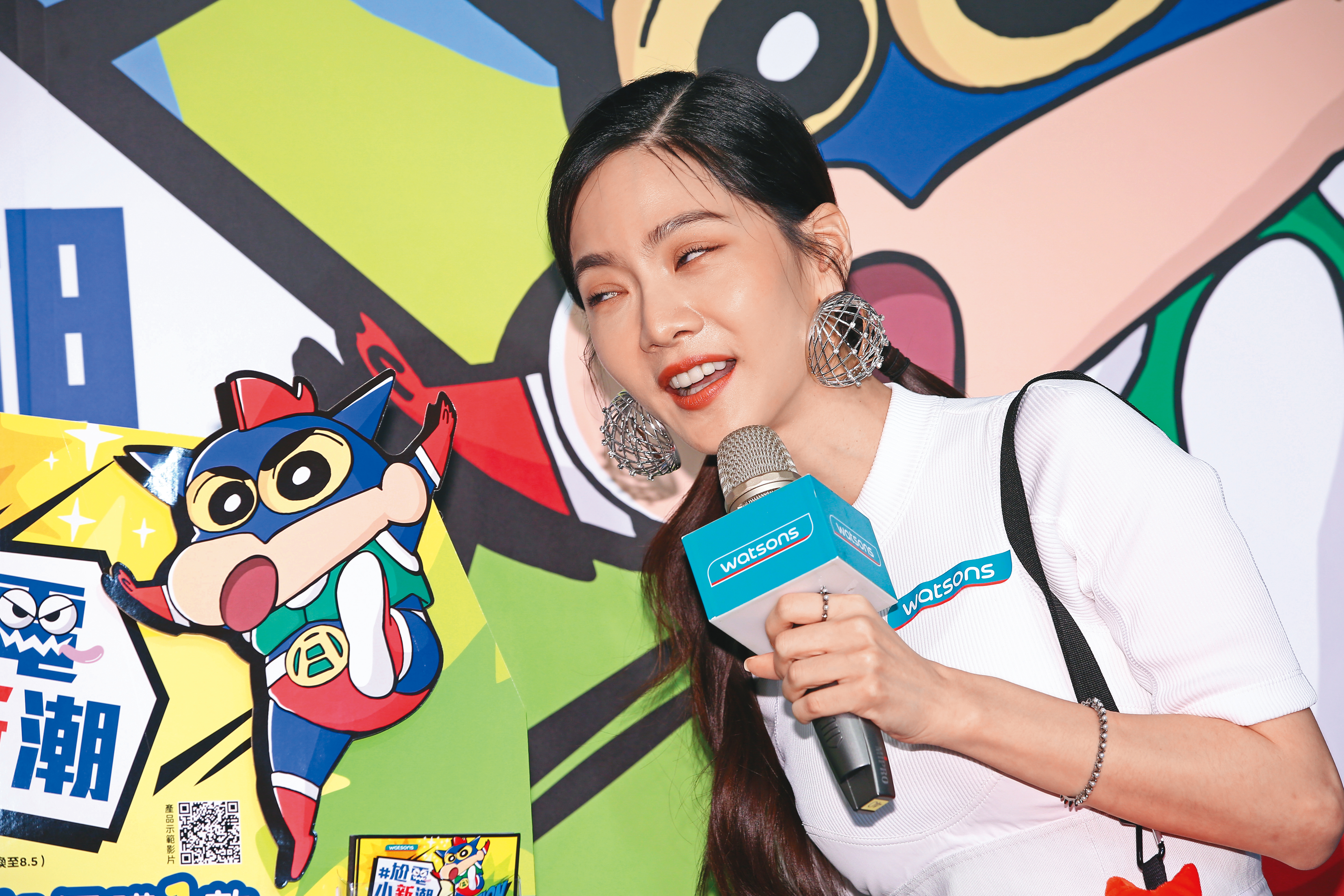 明明想要善盡站台責任，可惜曾之喬卻臨陣凸槌，變成白目女怪。