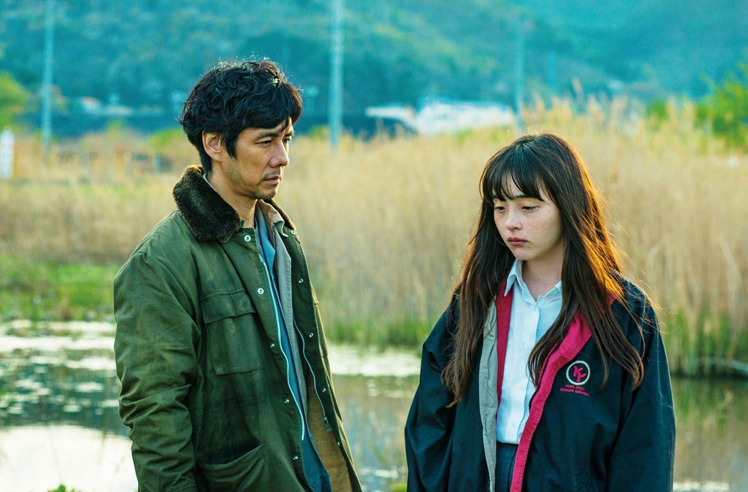 以311震災為背景的《想再聽見你》,世理奈(右)與西島秀俊演出精彩對手戲。(台北電影節提供)