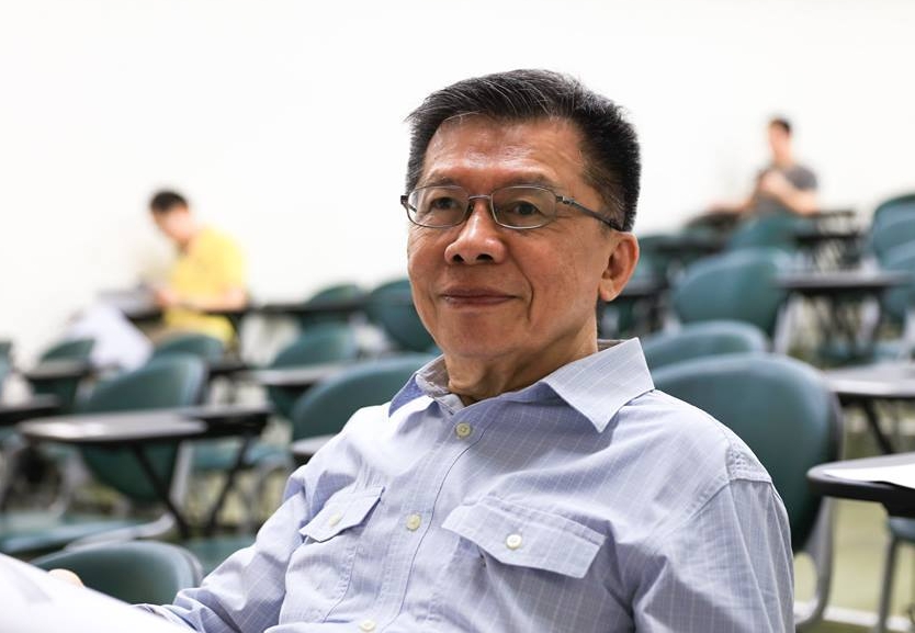 沈富雄認為解封也應「超前」，否則將重創台灣許多產業。（翻攝自沈富雄臉書）