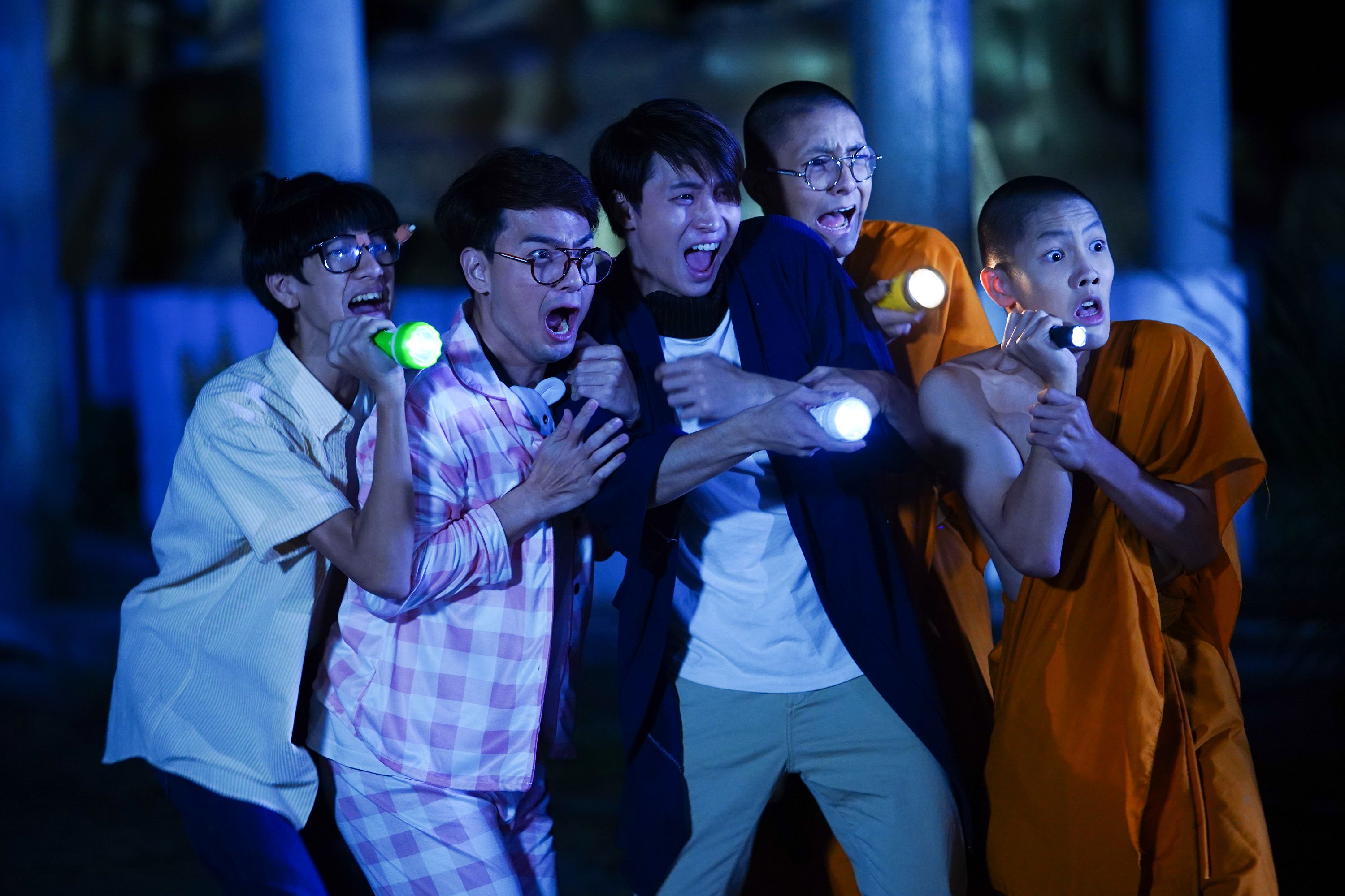 劇中角色們一起抗鬼，急難中見真情。（威視提供）