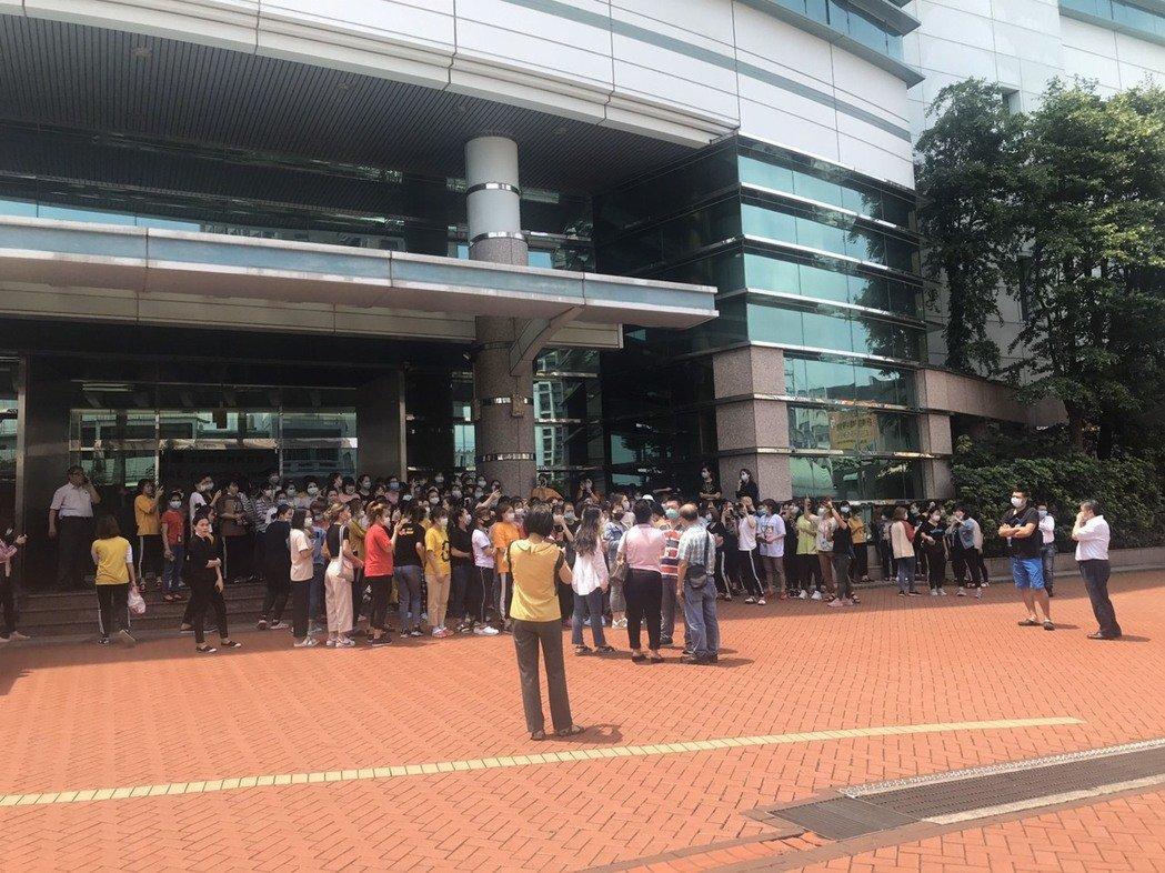越南移工傳罷工，仁寶否認非法扣款。 （翻攝越南移民移工辦公室）