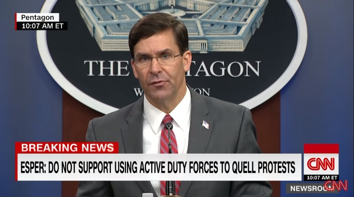 美國國防部長艾思博表態不支持使用現役部隊來平息抗爭。（翻攝自CNN Youtube頻道）