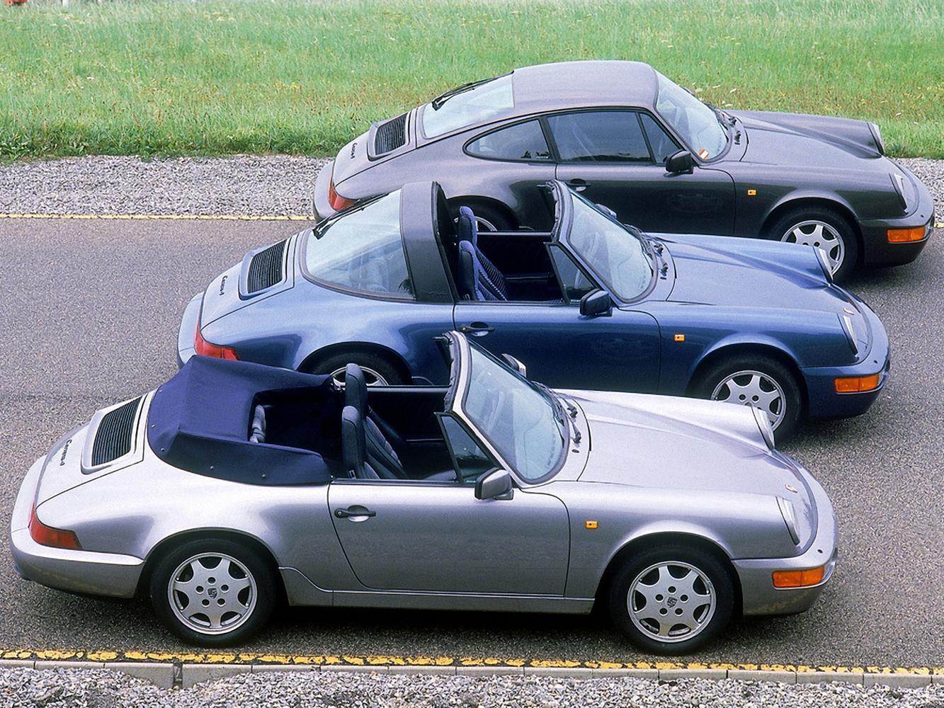 1990年式964世代車款，前-911 Carrera 4 3.6 Cabriolet，中-911 Carrera 4 3.6 Tar-ga，後-911 Carrera 4 3.6。