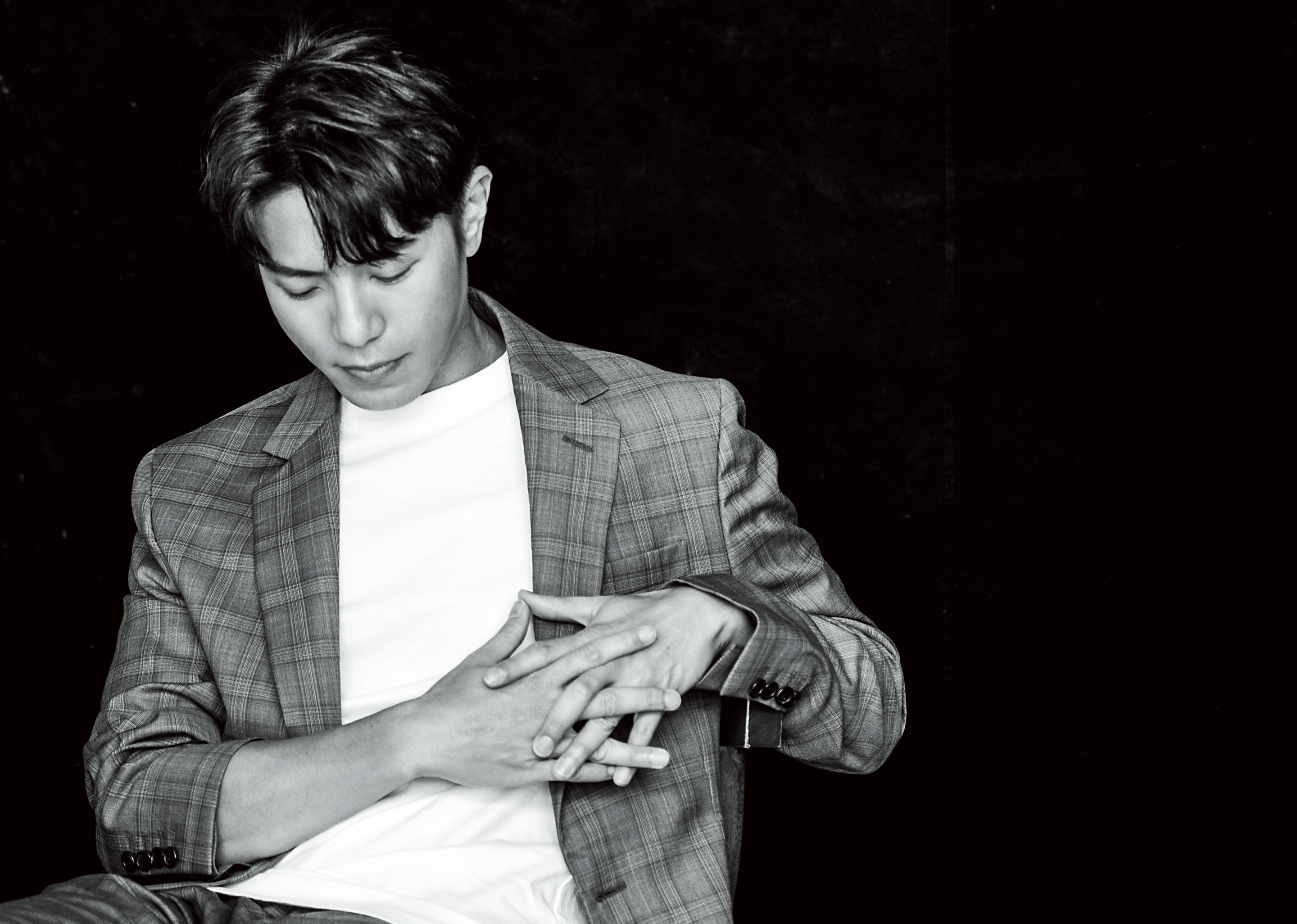 過了三十歲， 韋禮安對時間有比較深的體悟， 新專輯是他四年間的人生切片， 有些歌赤裸到他曾猶豫要不要收。