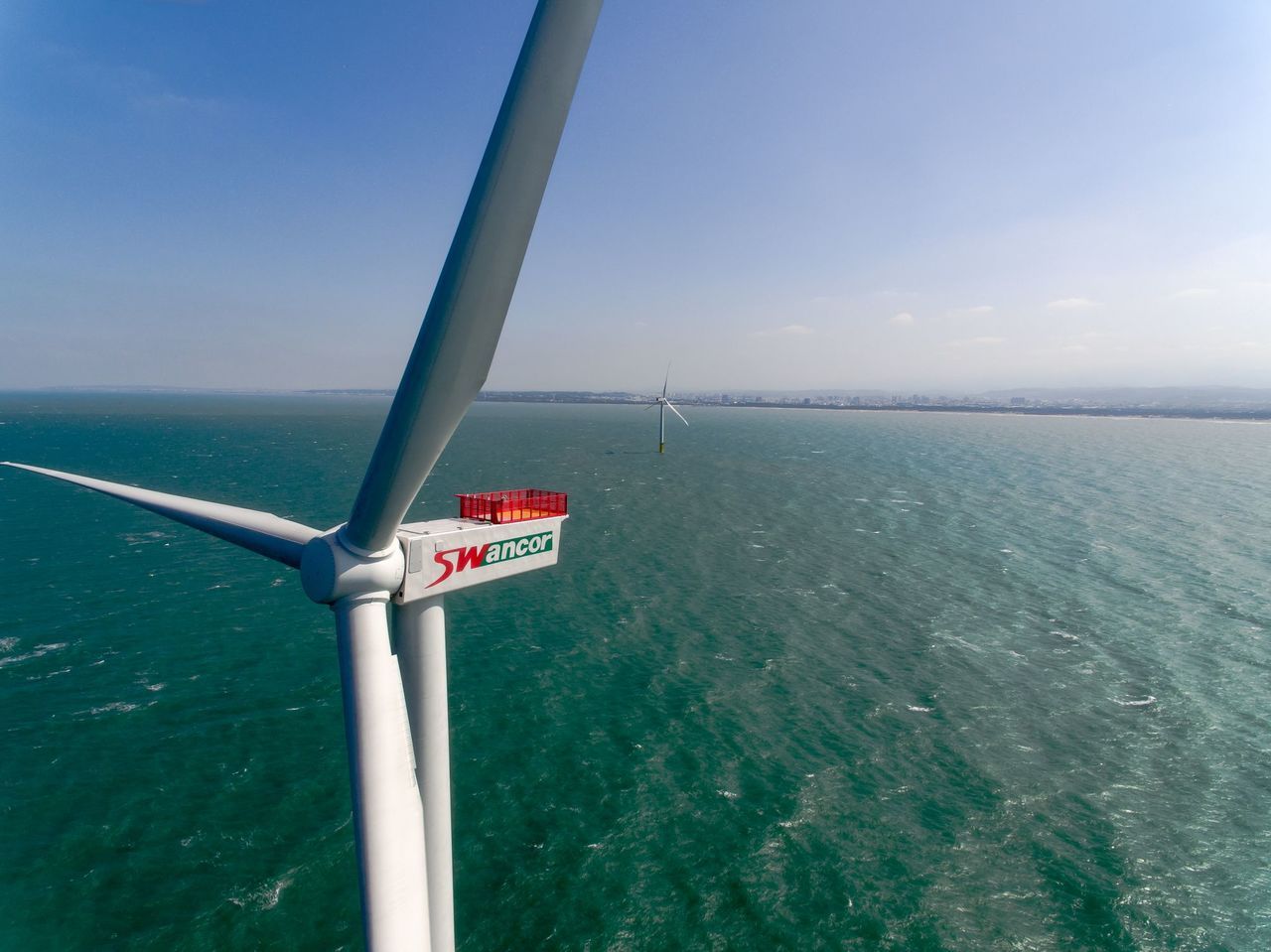 上緯投控員工平均年薪達516萬元，是上市櫃公司唯一一家突破500萬元。（上緯投控提供）