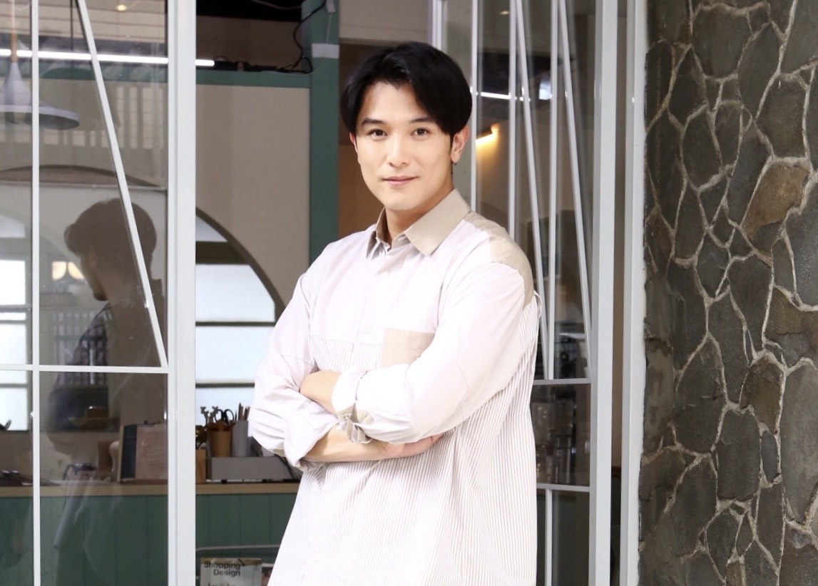 面對媒體追問與張鈞甯感情現況，邱澤坦言很久沒聯絡。（可米傳媒提供）