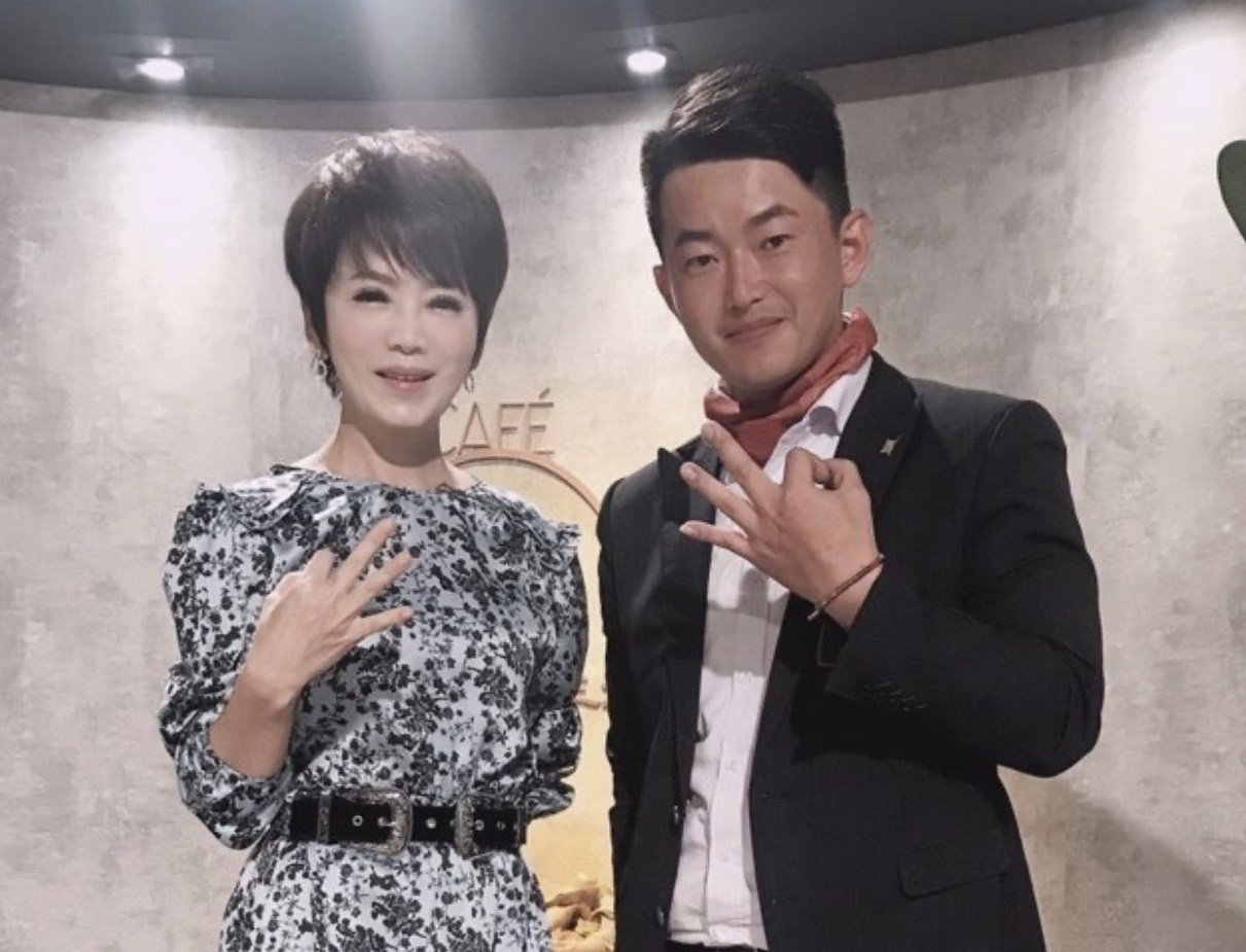 3Q哥陳柏維接受壹電視《我是救星》訪問，透露身世相當具戲劇化。（壹電視提供）