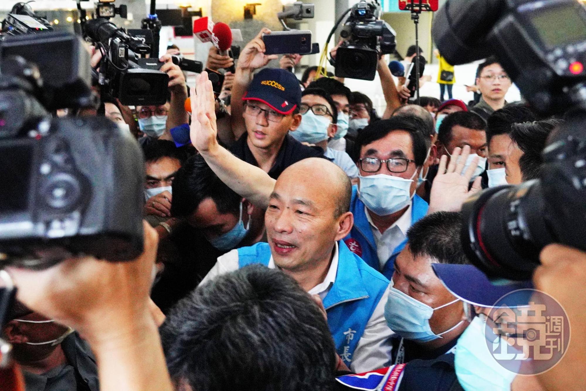 高雄市長韓國瑜成為我國史上首位被罷免的地方首長。