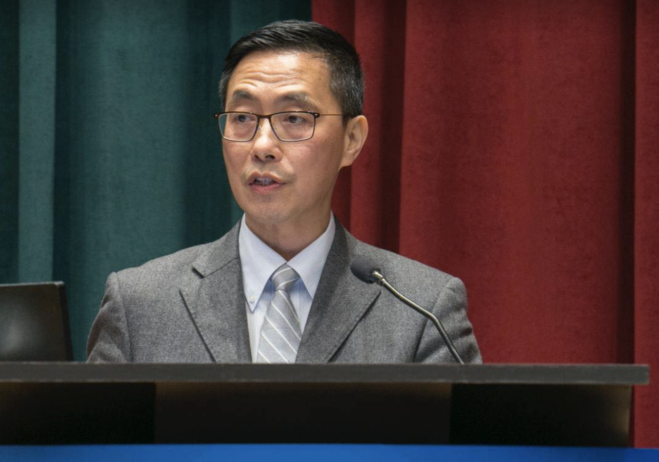 香港教育局局長楊潤雄表示，若有學生違反國歌法，學校認為無法處理，則可以報警求助。（翻攝楊潤雄臉書）