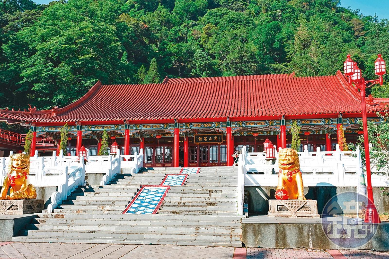 「梨山賓館」的紅色宮殿式建築造型獨特，是梨山地標，也是熱門打卡景點。