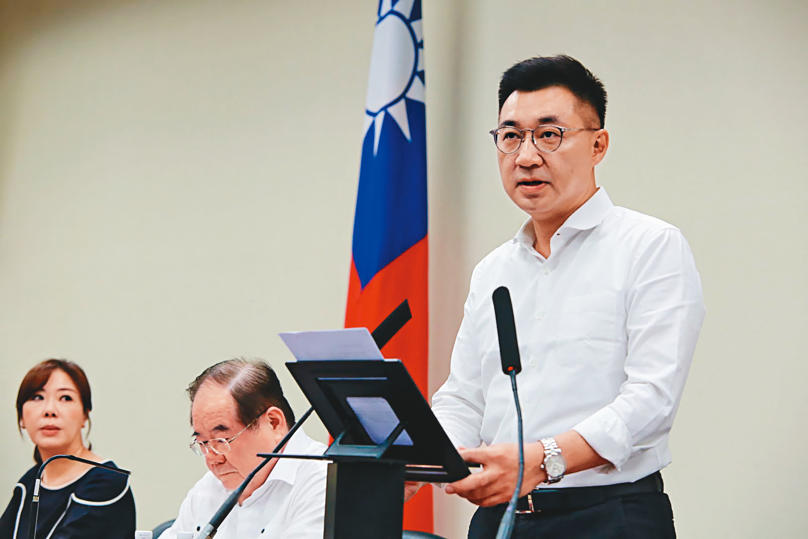 面對罷韓後藍營集體陷入低迷，江啟臣8日發表談話穩定軍心，也展現領導威望。（國民黨提供）