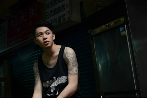 李鴻其以《 醉·生夢死》拿下台北電影獎最佳男主角、金馬獎最佳新演員。（翻攝自funscreen.com.tw） 