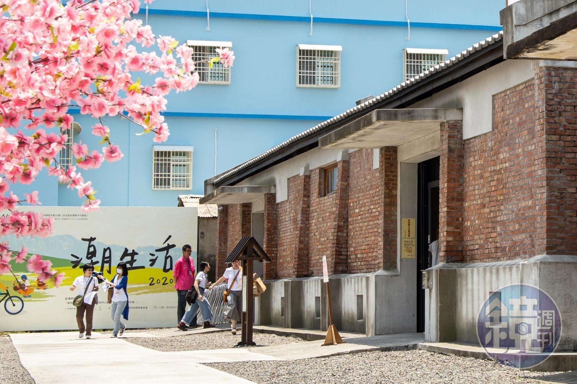 「潮∙人展」即日起至7月19日於屏東潮州鎮日式歷史建築文化園區裡展出。