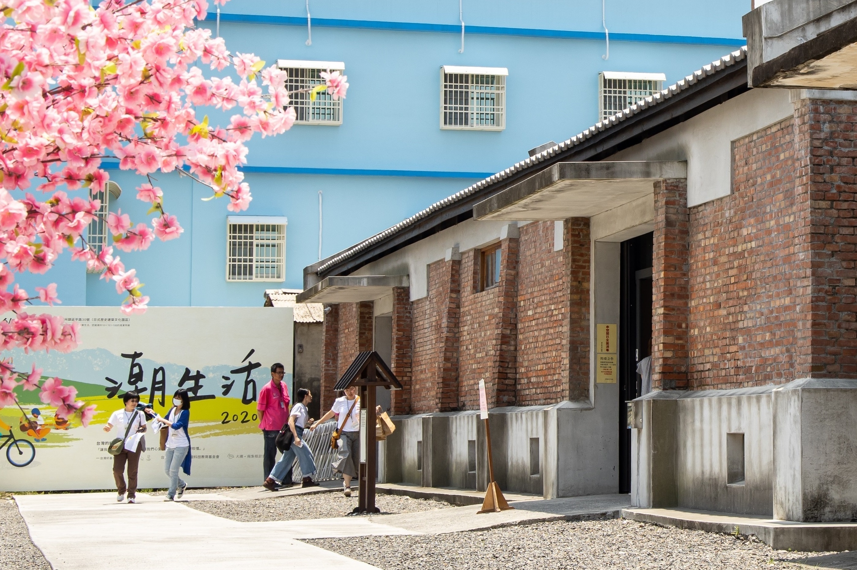 「潮∙人展」即日起至7月19日於屏東潮州鎮日式歷史建築文化園區裡展出。