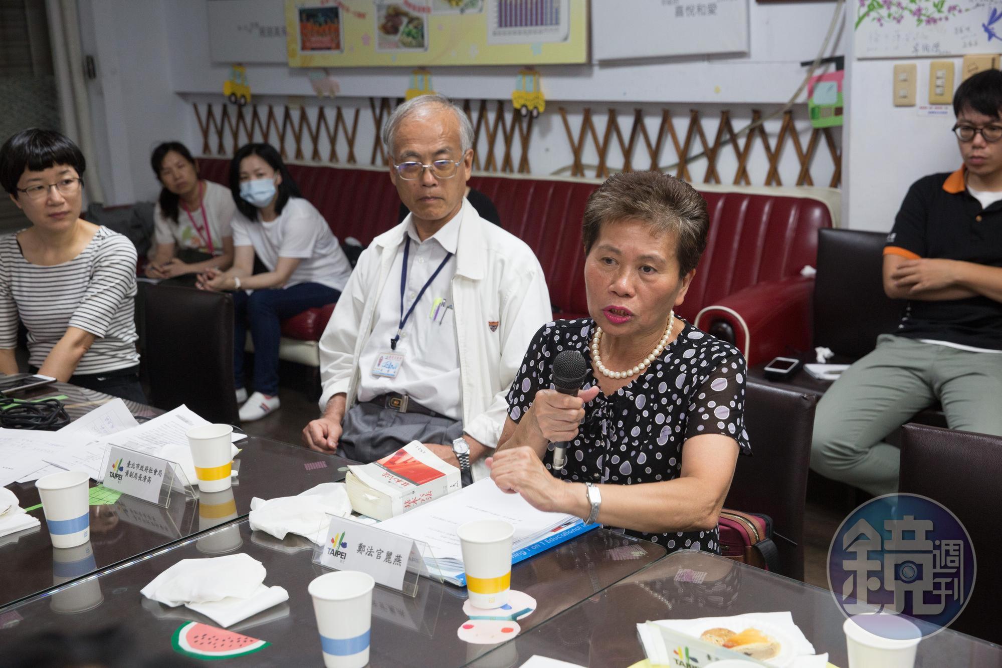退休法官鄭麗燕認為,民眾應更重視政府相關通知,不拆封、不領件,都可能產生嚴重後果。