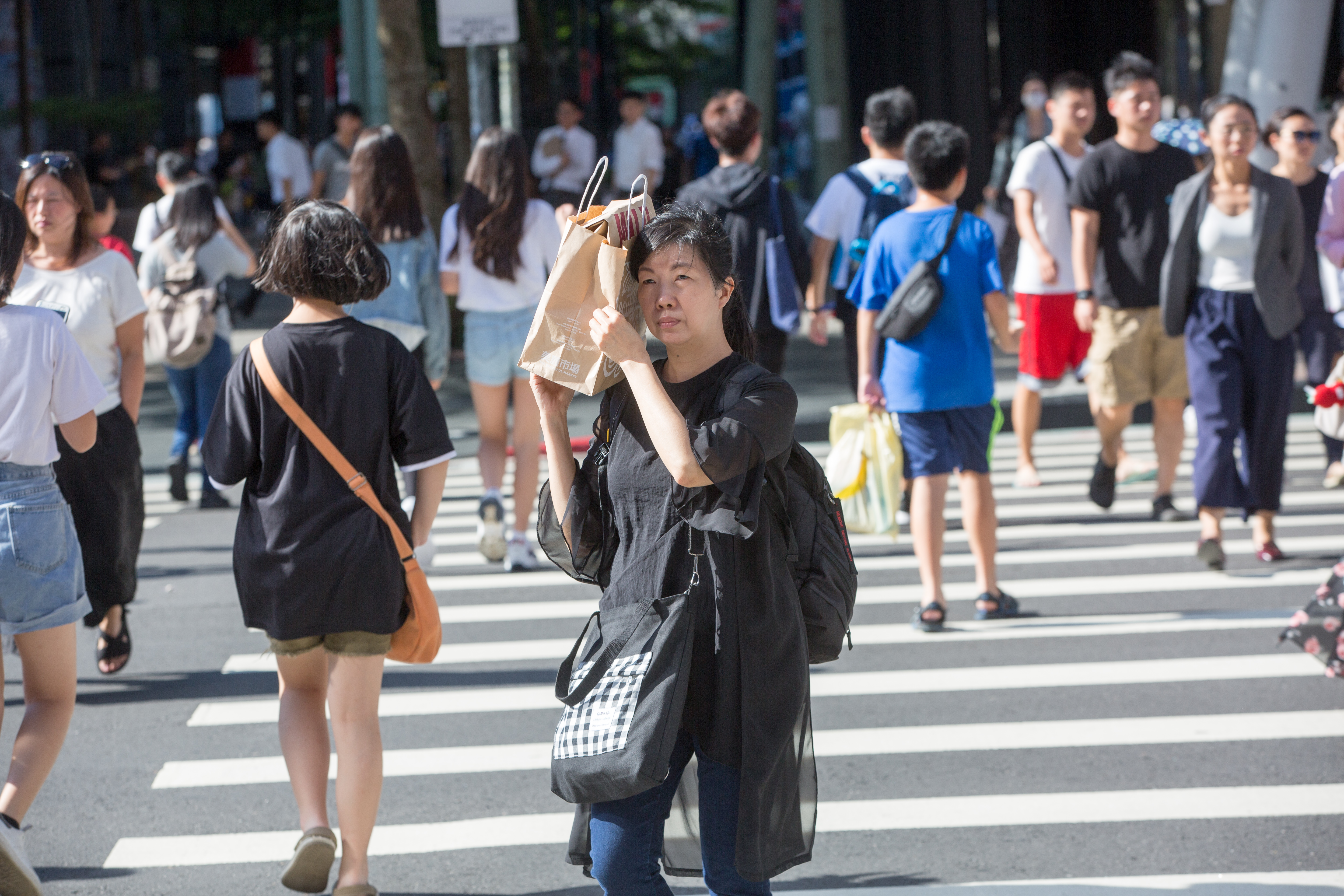 花東縱谷出現「黃色燈號」高溫警示。（資料照）
