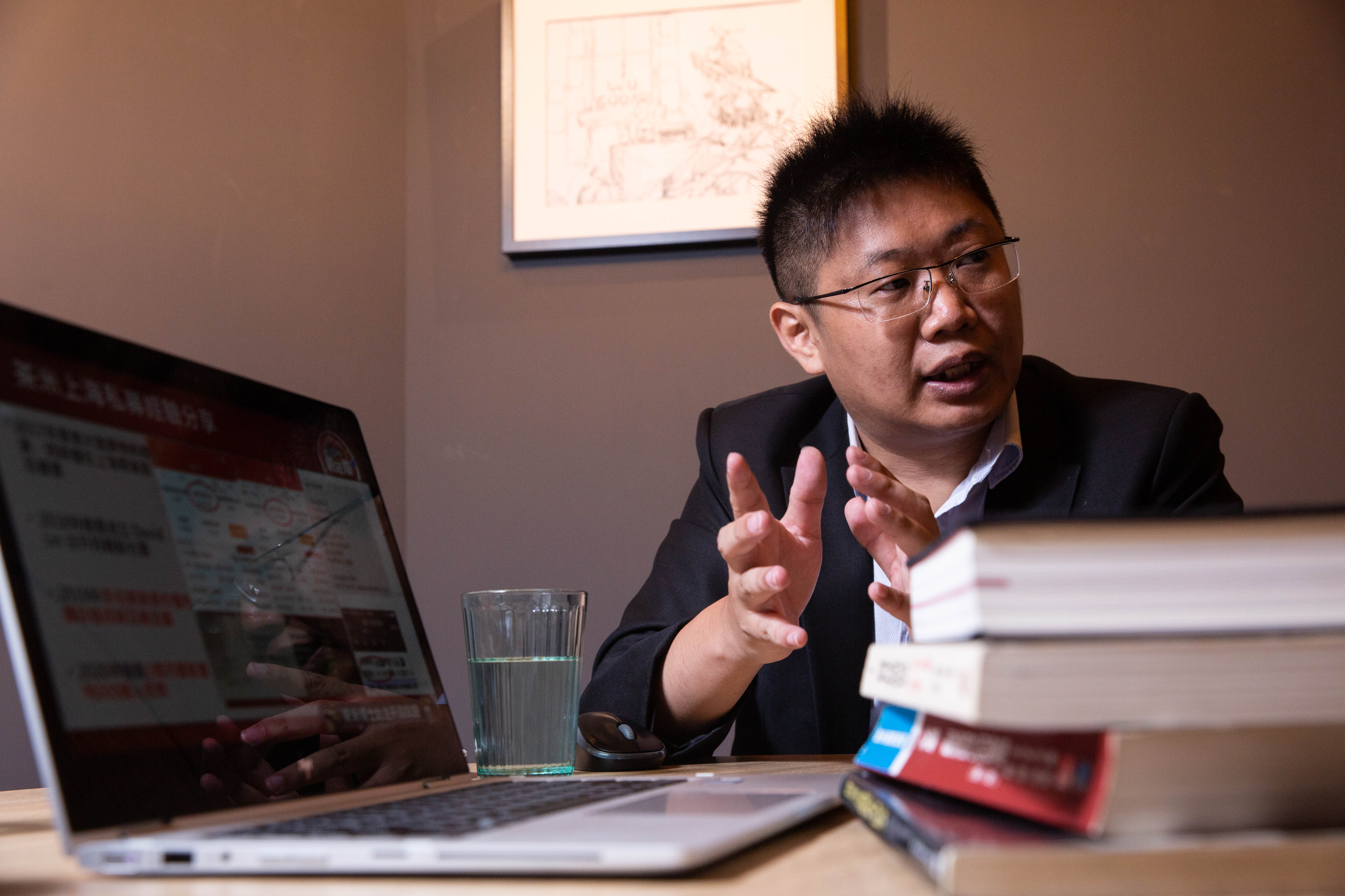 茶米雖是學有專精的機械博士，但對投資交易充滿熱情，最後成功轉型為專業操盤手。