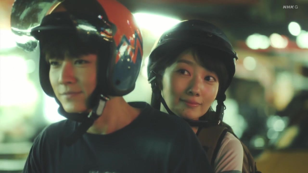 炎亞綸(左)和日本女星波瑠(右)在《路~台灣EXPRESS~》有不少對手戲。(翻攝自NHK)