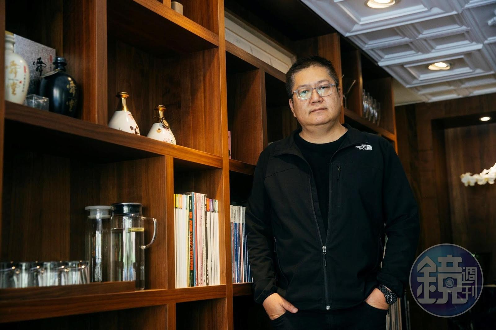林彥輝從小愛看電視，長大後進入公視擔任製作人和導演，至今已逾20年。