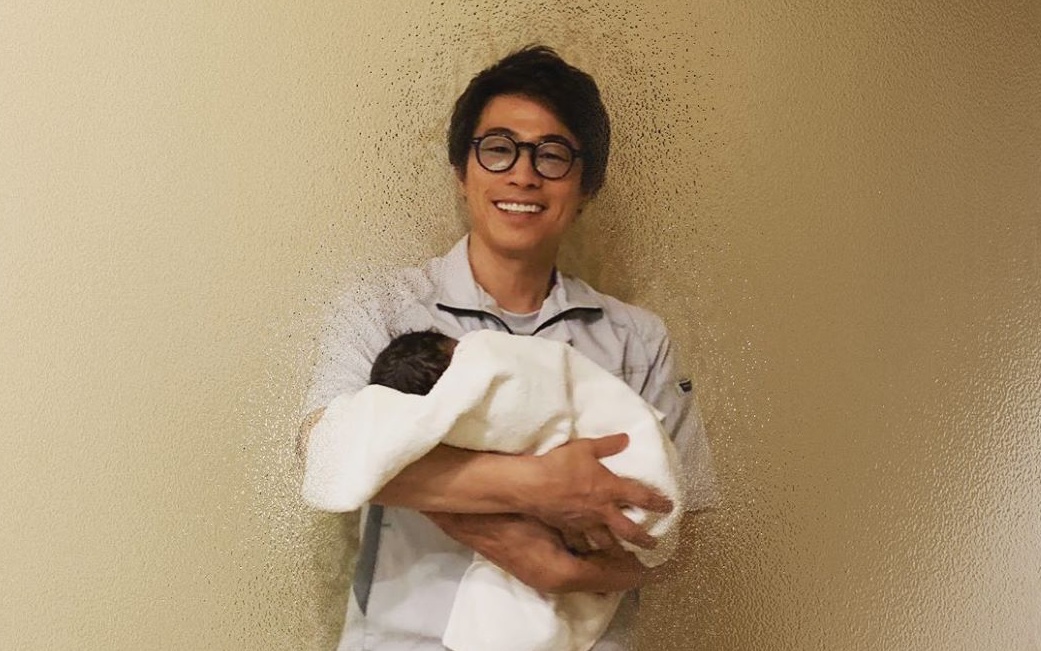 日星小淳開心宣布迎來二女兒的誕生。（翻攝小淳IG）