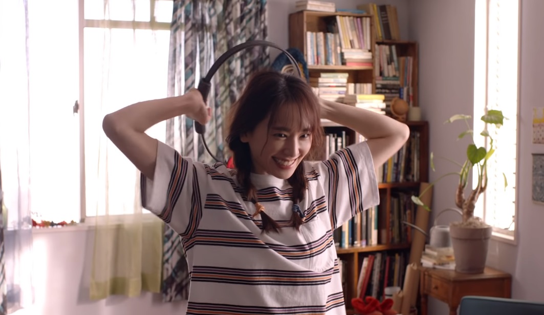 「國民老婆」新垣結衣昨（11日）迎來32歲生日，日網掀起一片慶生潮。（翻攝自YouTube）