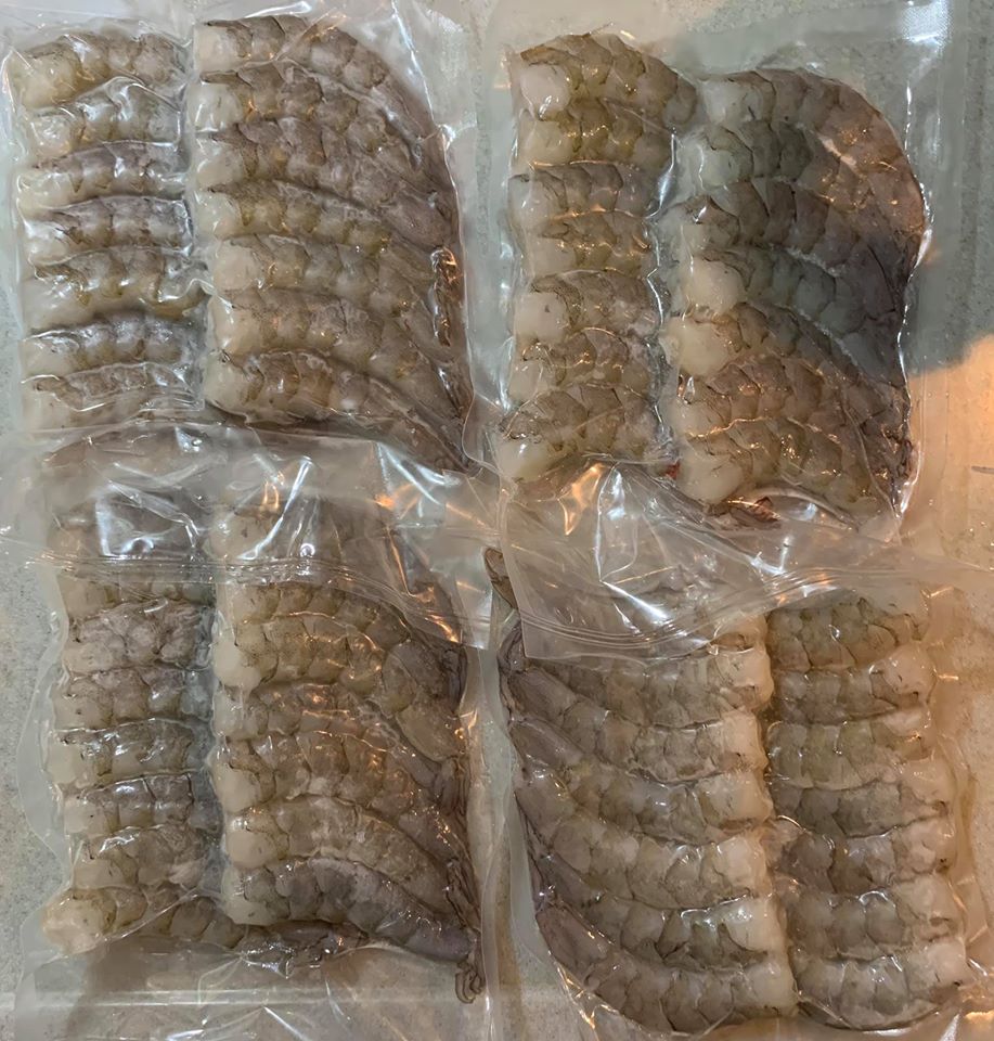 生白蝦仁也備了4包。