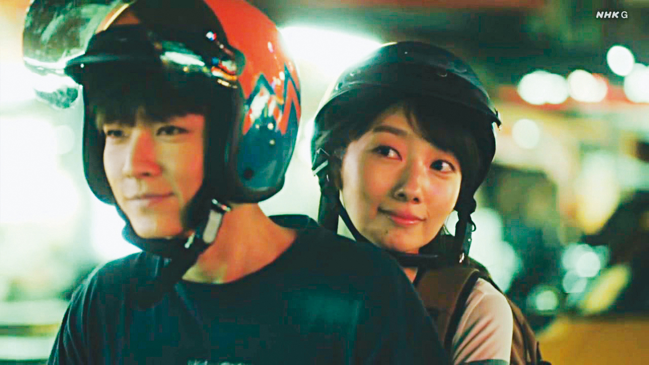 炎亞綸（左）和日本女星波瑠（右）在《路》劇裡有不少對手戲。（翻攝自NHK）