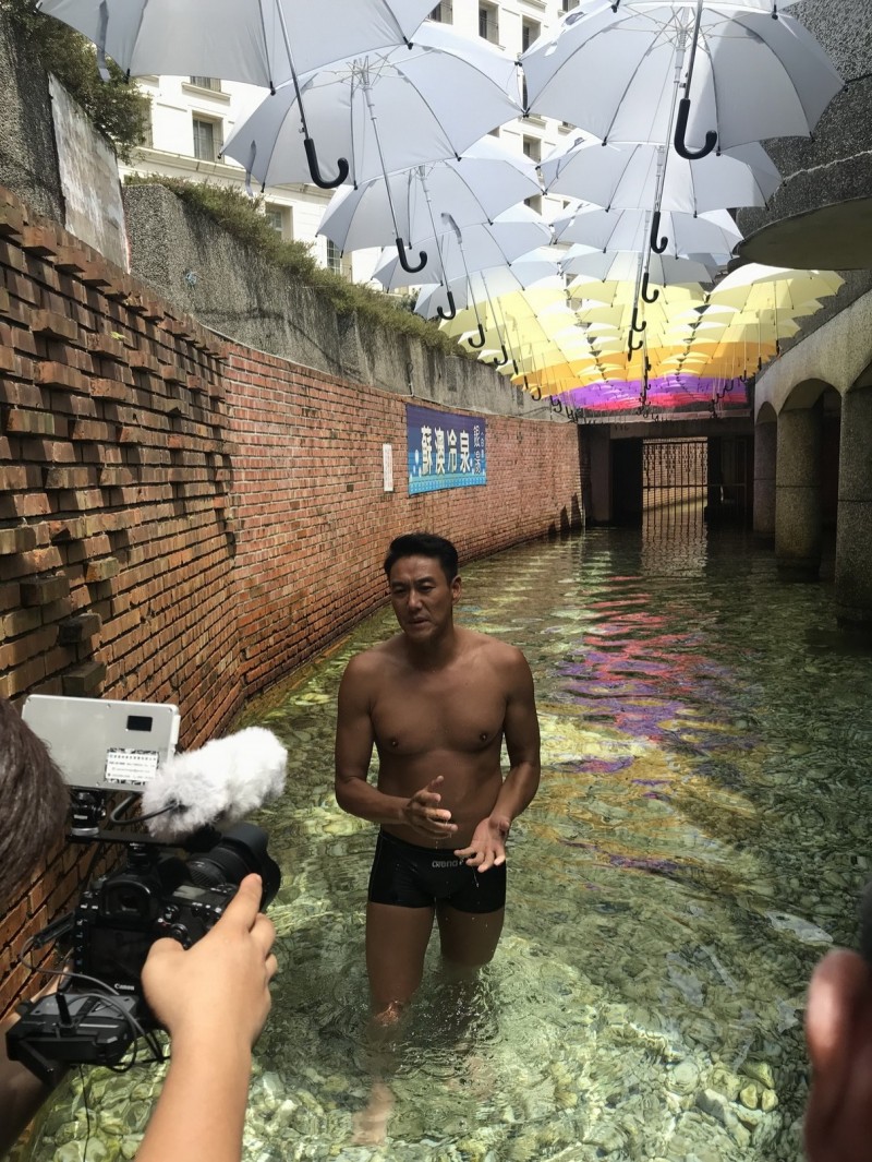 加賀美智久主持旅遊節目,要讓日本人更認識台灣。(星浪娛樂提供)
