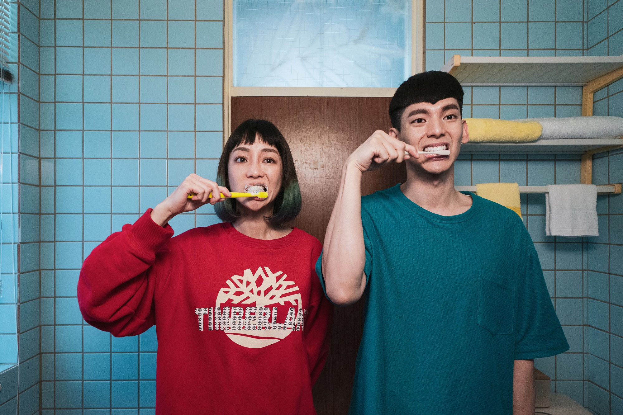 林柏宏與謝欣穎在《怪胎》撞髮韓劇《梨泰院》朴敘俊、金多美的造型,不過他們去年開拍時就已經是這髮型。(牽猴子提供)