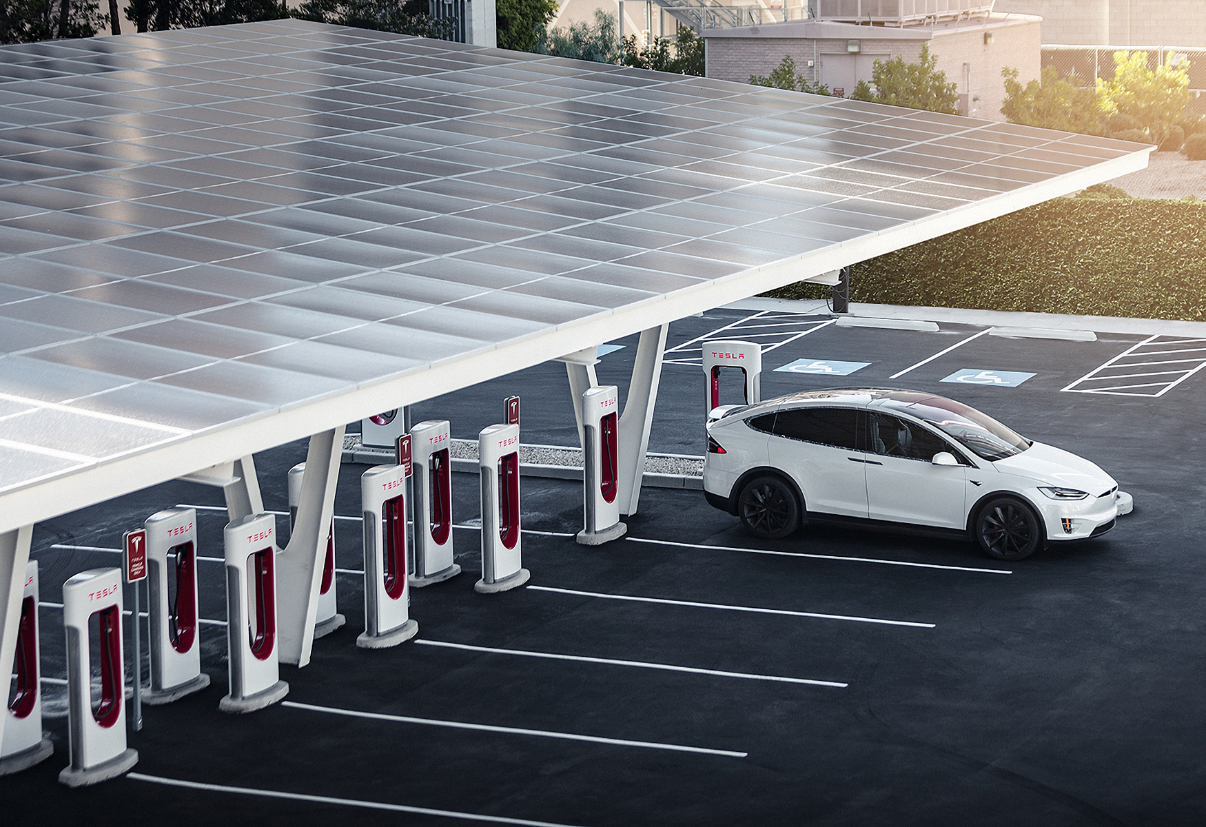 【車壇快訊】特斯拉車主福音！Tesla 全台首座 V3 臺灣大學超級充電站預計於6月29日開放