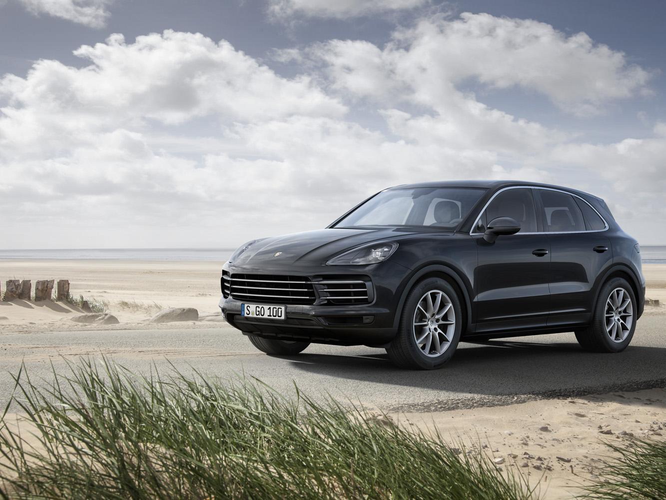 台灣保時捷限時推出Porsche Cayenne首發版，搭載3.0升 V6 渦輪增壓引擎，增加配備包括：全景式電動天窗、動力輔助轉向升級系統、停車測距輔助系統 （前、後）含360度環景輔助攝影、變換車道輔助系統及保時捷智慧型免鑰匙系統，即日起接單。