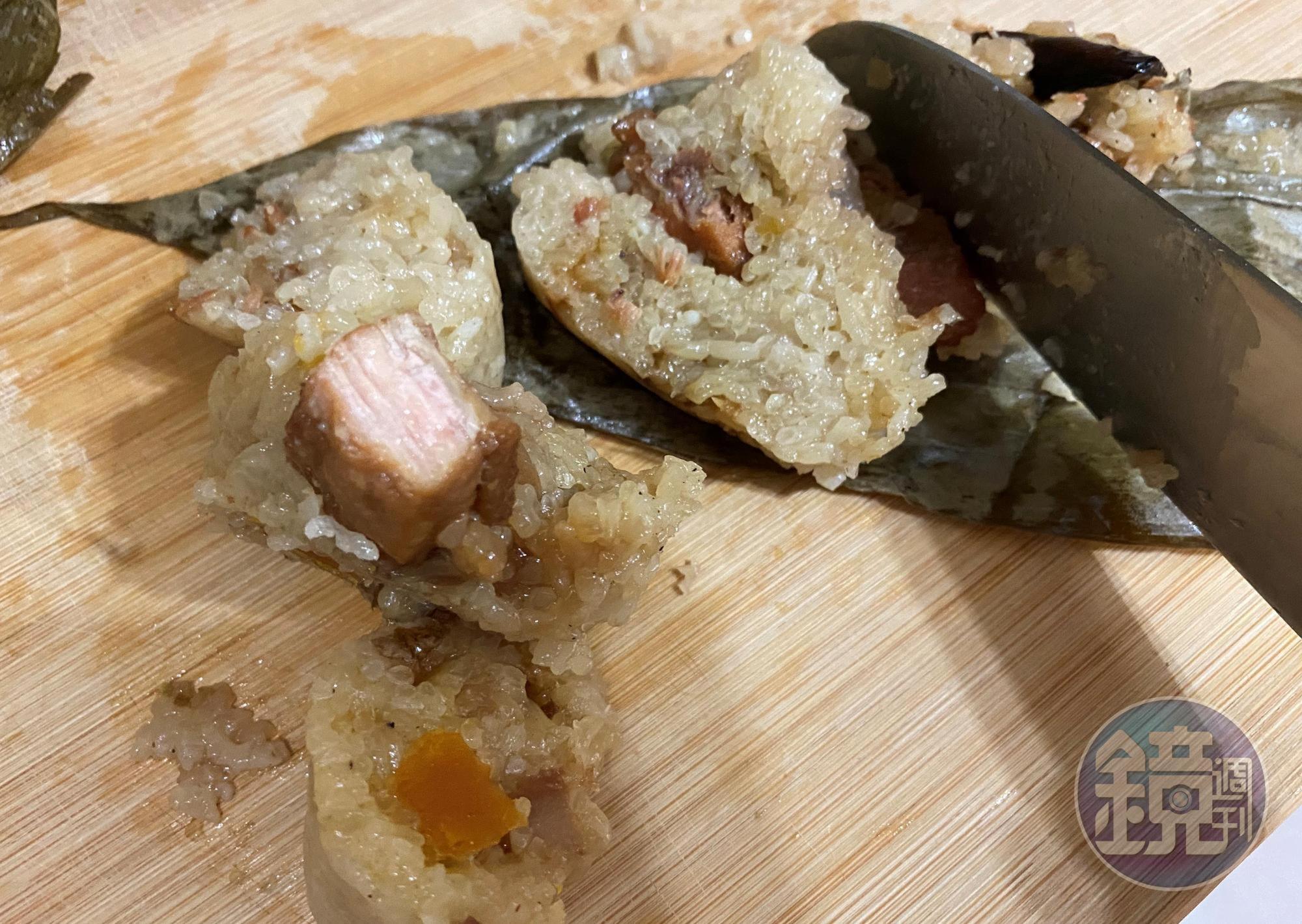 切的時候爛爛醜醜不用氣餒，等等平底鍋會還它一個公道。