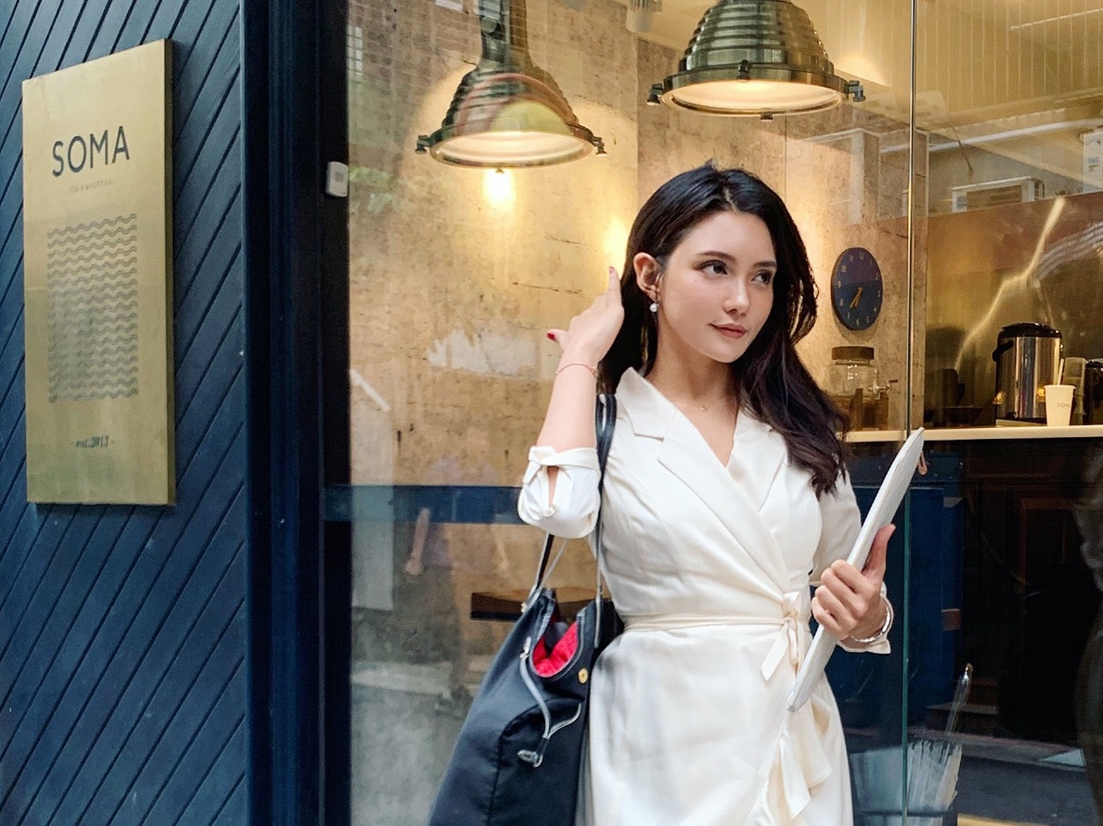 曾當選多倫多華裔小姐亞軍的楊川儀，日前出席手搖飲品牌活動。（SOMA提供）