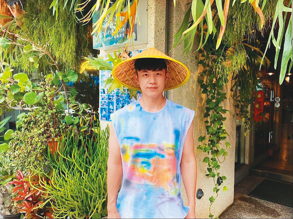 焦糖哥哥(陳嘉行)經營的越式餐廳,為了減少開銷,增加自己駐店天數。(翻攝焦糖哥哥臉書)