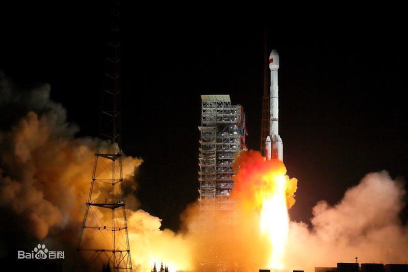 中國原訂今(16日)發射的最後一顆第三代北斗導航衛星,卻突然宣布因產品技術問題延期。圖為北斗三號示意圖。(翻攝自網路/中共國防部網站)