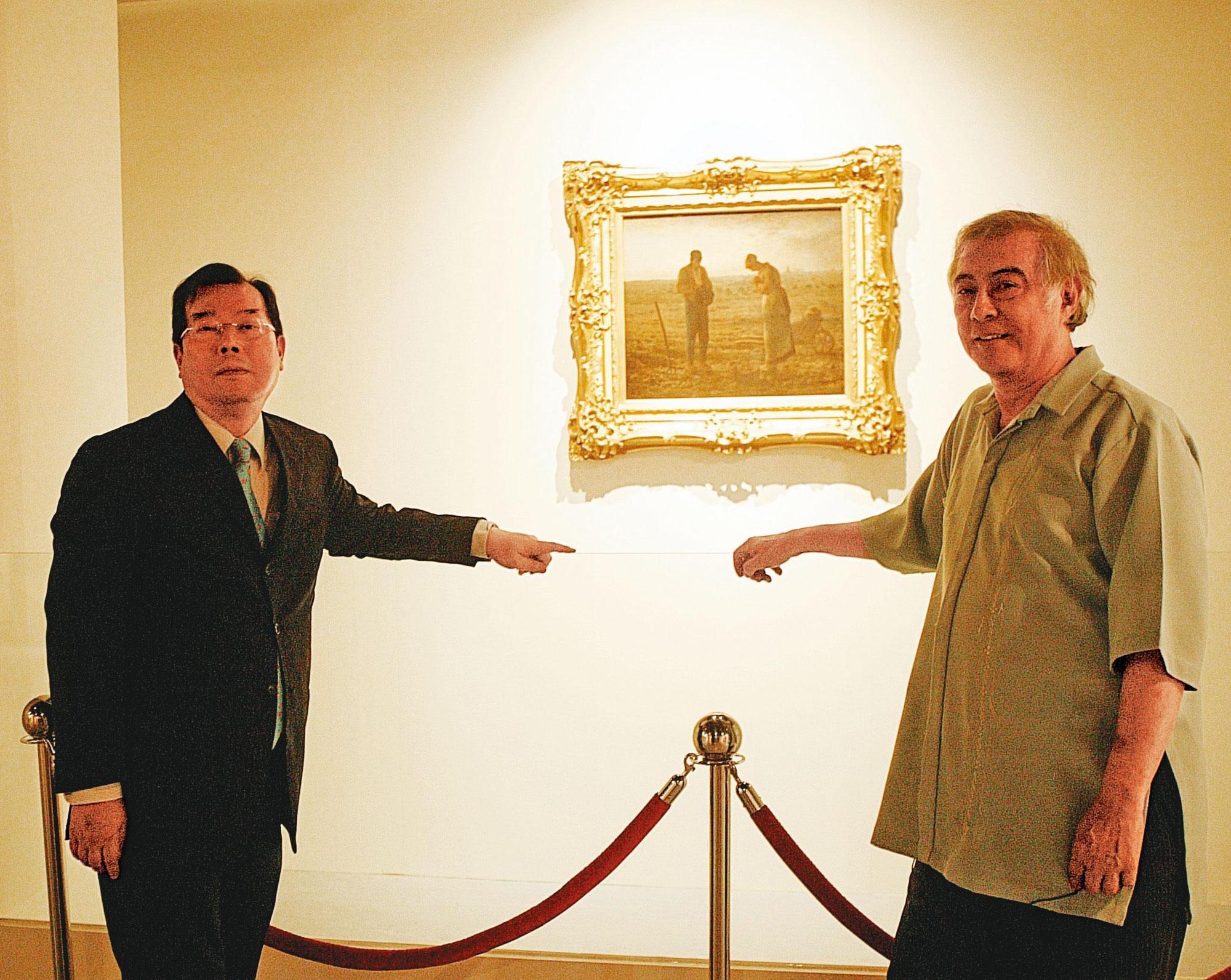 新象藝術董事長許博允(右)是黃崇仁(左)的表親,愛聽音樂的黃崇仁時常贊助藝文活動。(聯合知識庫)