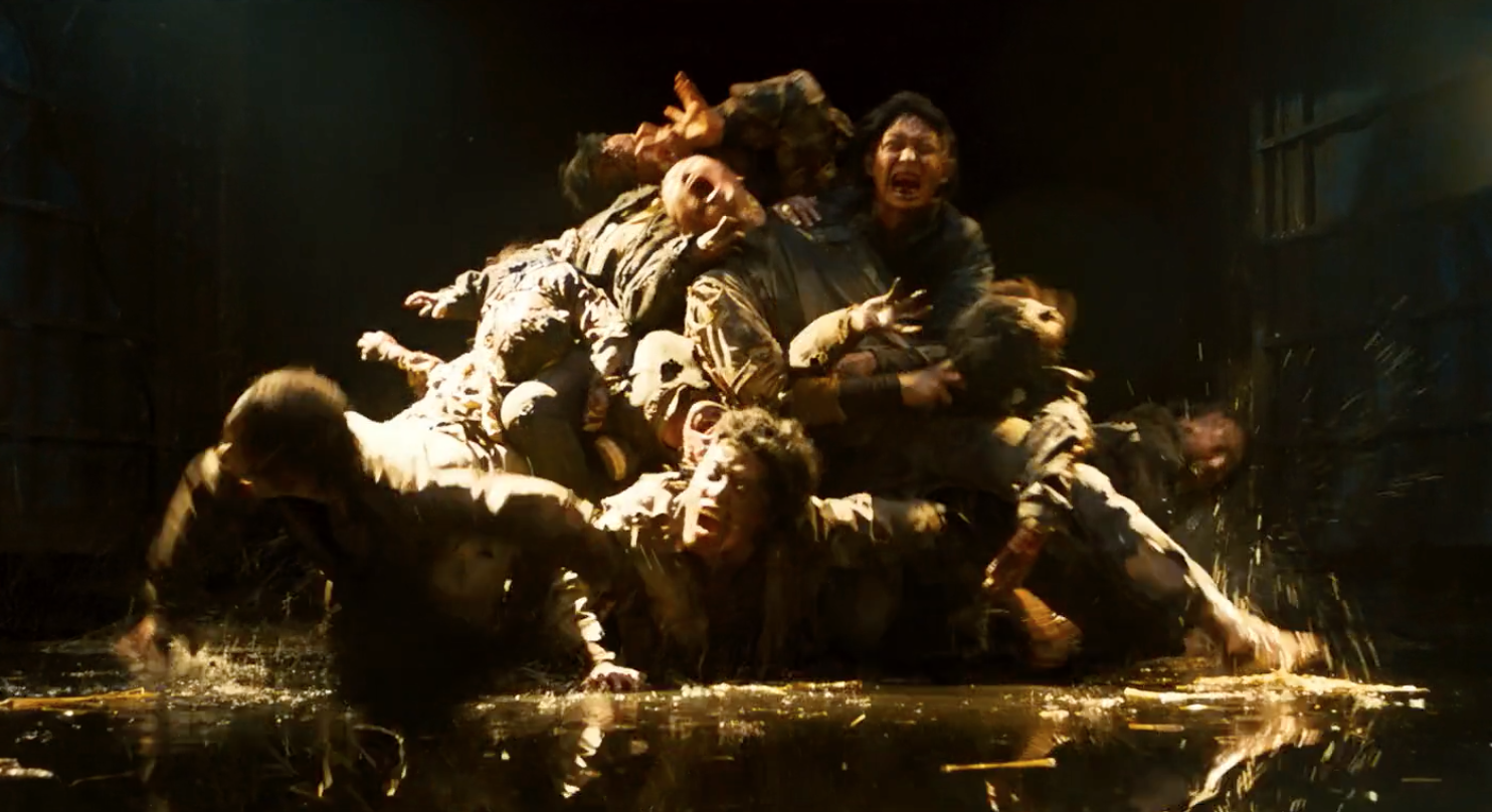 姜棟元稱讚扮活屍的演員們超辛苦。（截圖自影片）