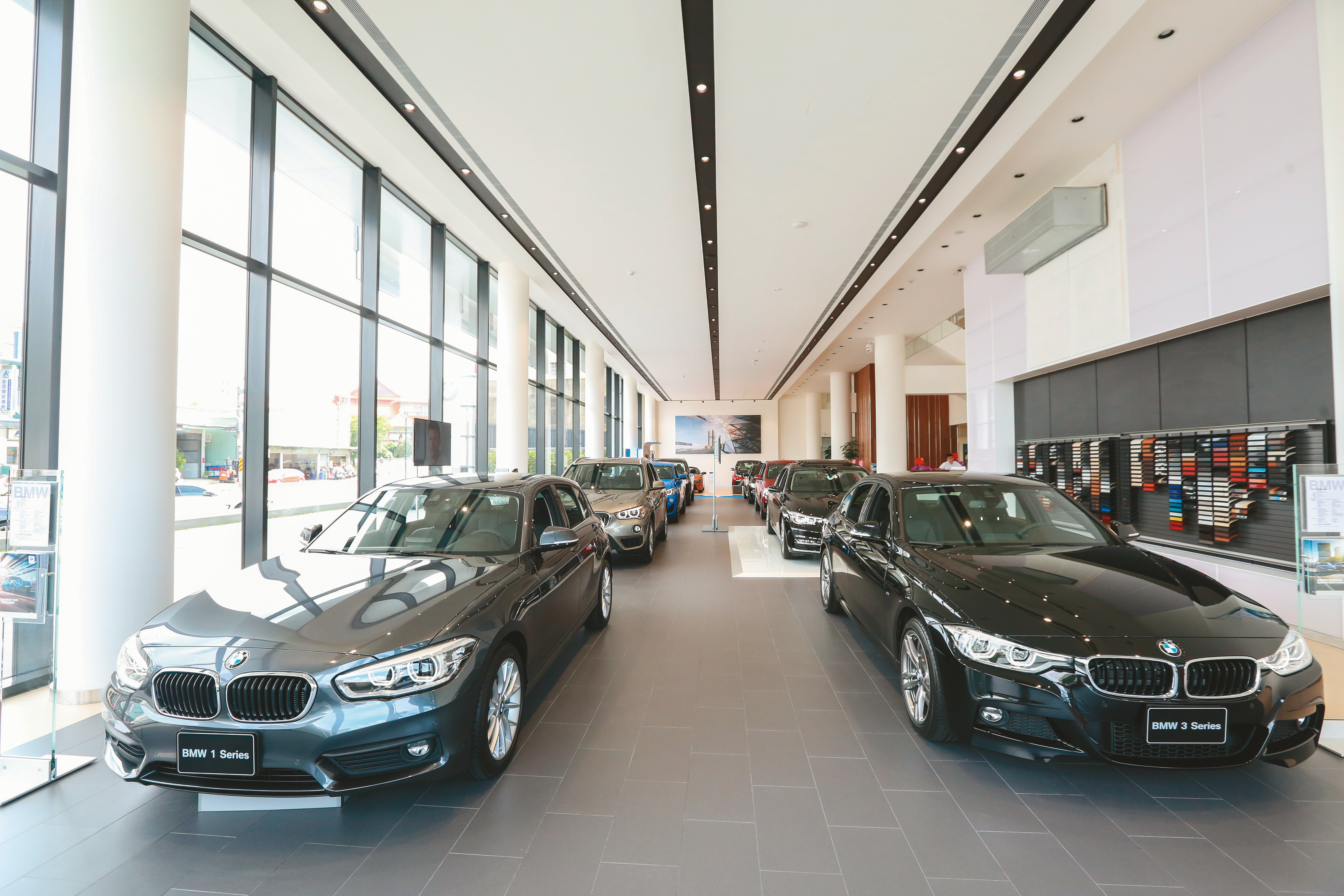 汎德永業集團是國內歐洲車最大經銷商，旗下經銷的BMW、Porsche車款深受歡迎。