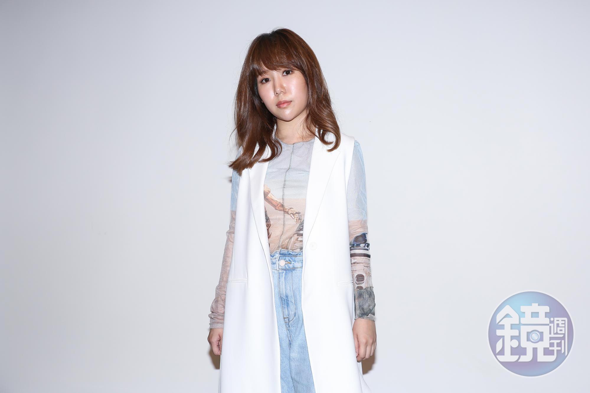 新加坡歌手魏妙如推出EP《克拉夫拉的寂寞》。