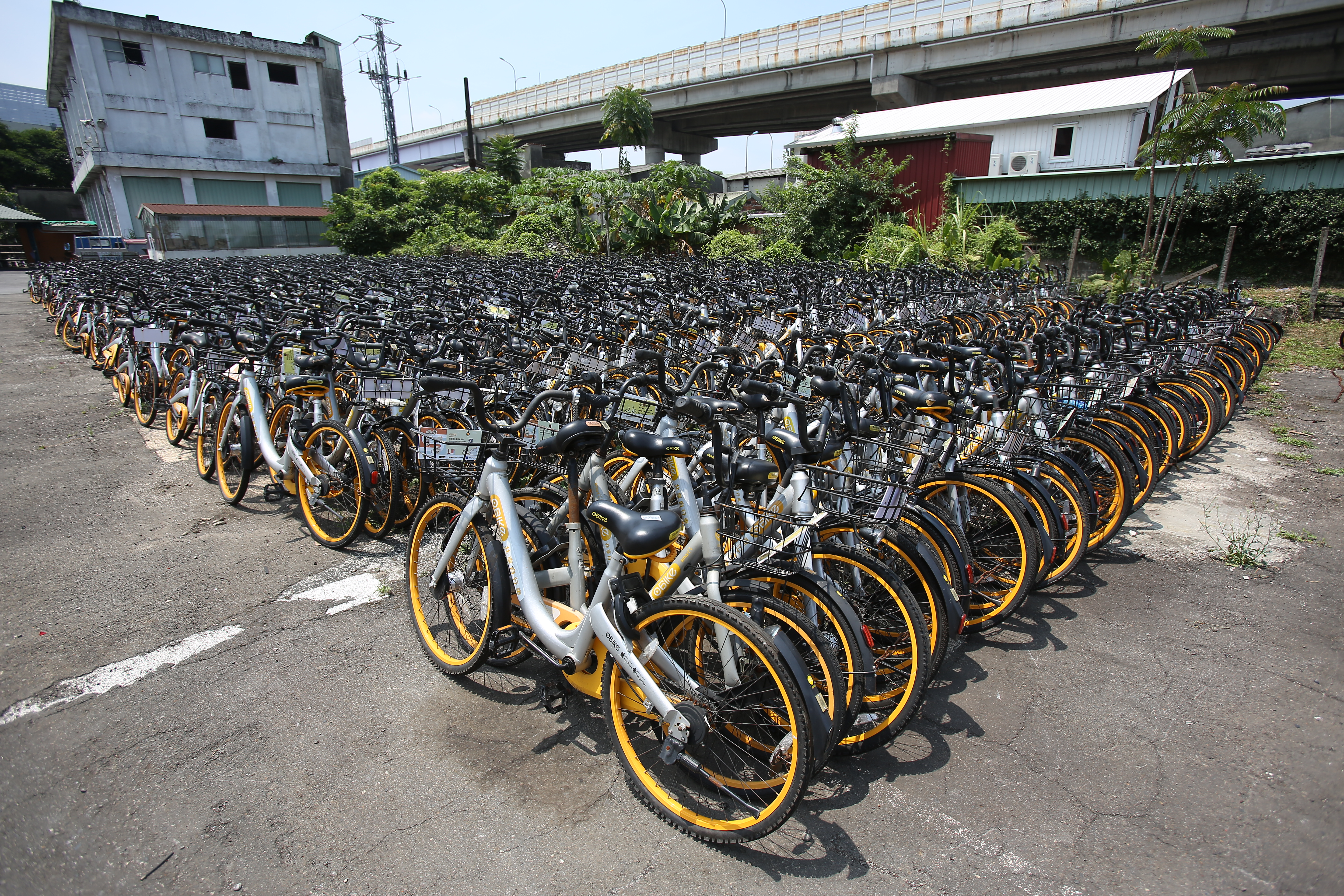 無樁式共享單車有oBike的前車之鑑,新北市府也訂出法規希望防止亂象重演。