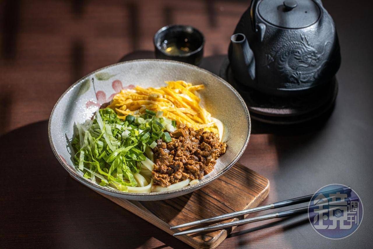 私房菜「東北炸醬麵」鮮香鹹潤。（店內不提供麵點，僅提供炸醬外帶，390元／罐，需預訂）