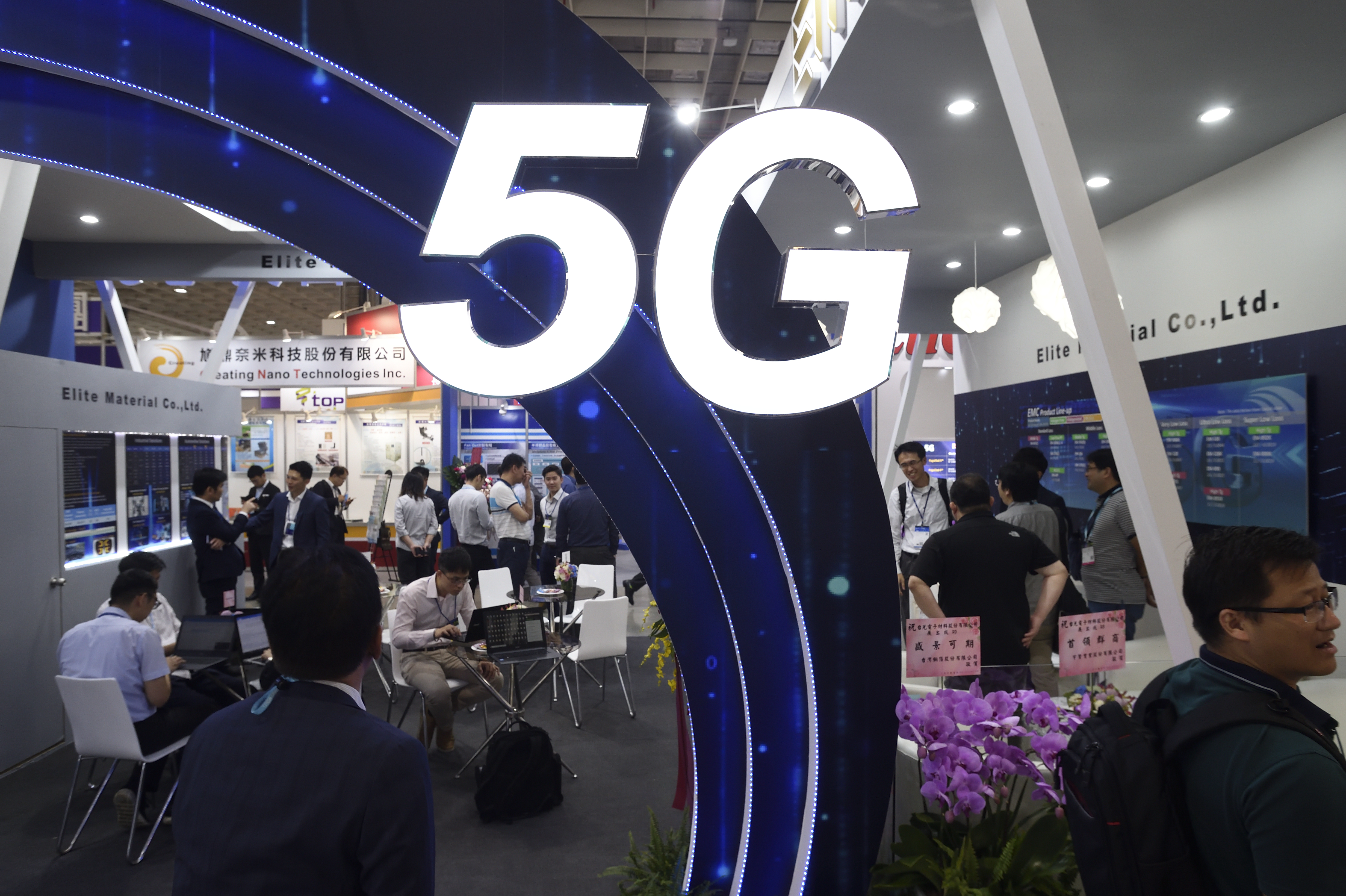 全球5G佈建如火如荼展開，預計2035年將推動產值達12.3兆美元。