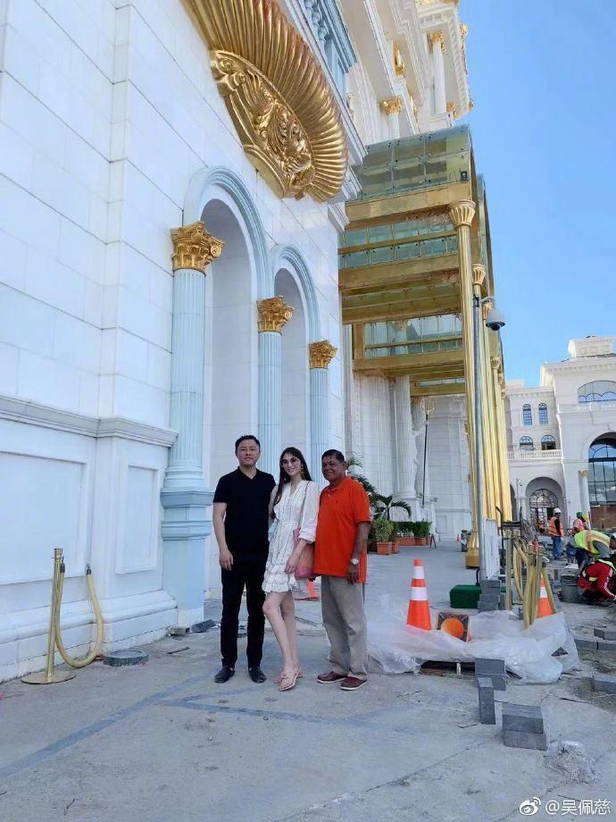 近年吳佩慈跟未婚夫紀曉波不時傳出欠價消息。(翻攝自吳佩慈微博)